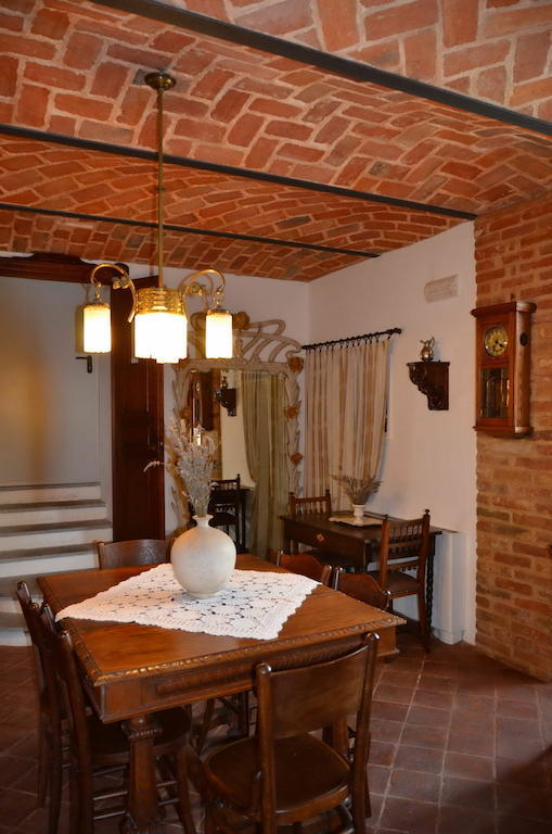 La Corte Di Gerardo Tonco Exteriör bild