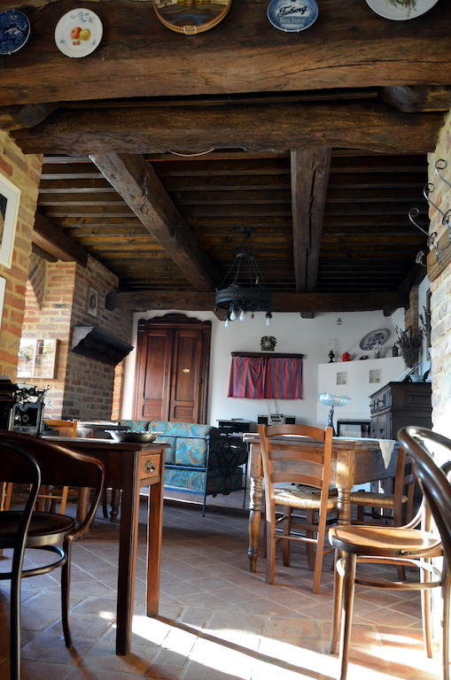 La Corte Di Gerardo Tonco Exteriör bild